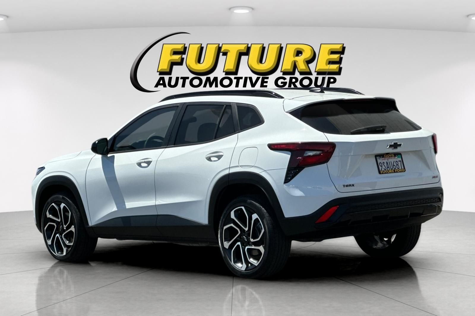 Used 2025 White Chevrolet 2RS image 5