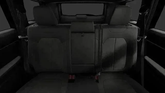 New 2026 Bright White Clear-Coat Exterior Paint Jeep Laredo image 27