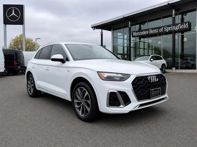 2023 Audi Q5 45 Premium Plus's photo