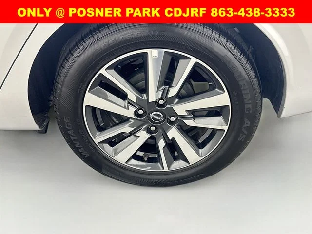 Used 2025 Silver Nissan 1.6 SV image 27