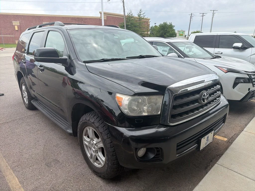 2013 Toyota Sequoia 5.7 Auto 4WD FFV SR5's photo