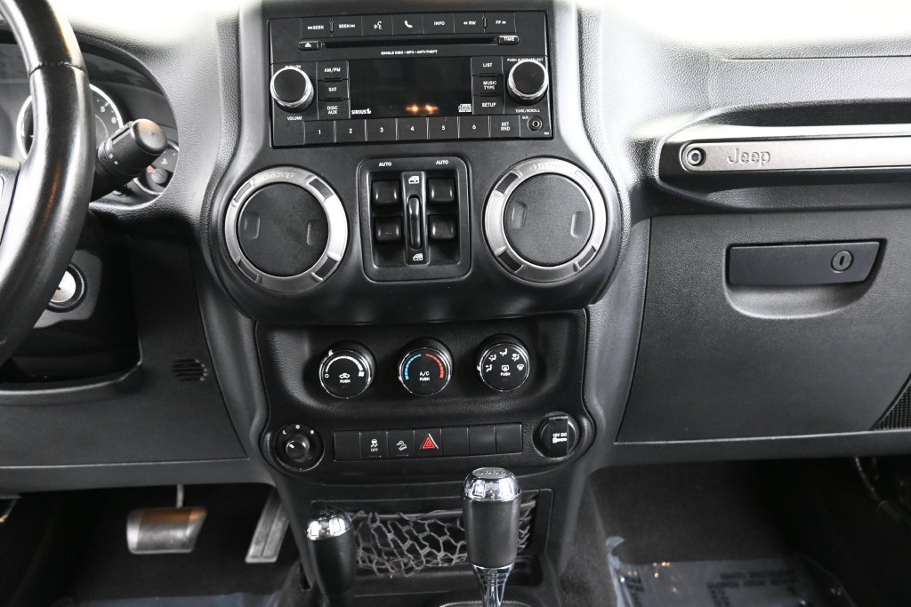 Used 2014 Black Clearcoat Jeep Unlimited Sport image 15