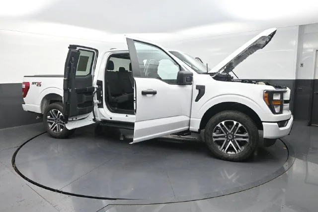 Used 2023 White Ford XL image 35