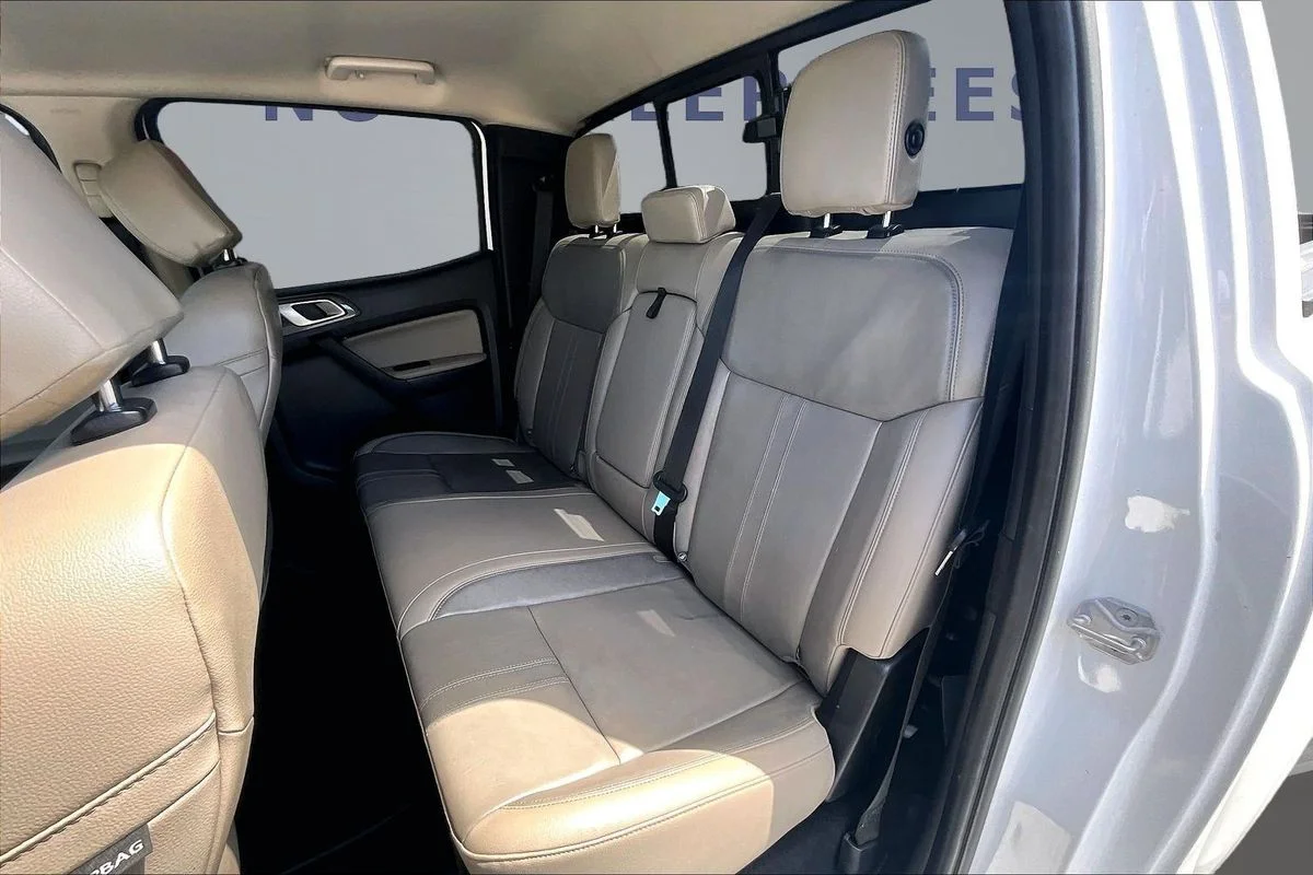 Used 2019  Ford LARIAT image 23