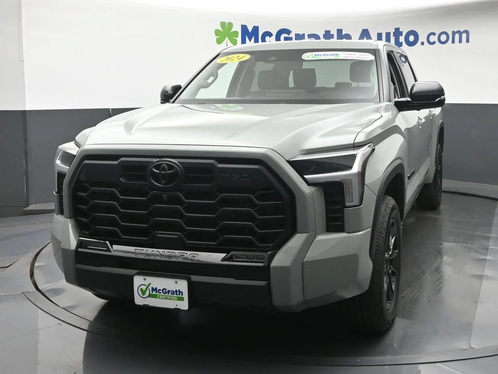 Used 2024  Toyota Limited image 23