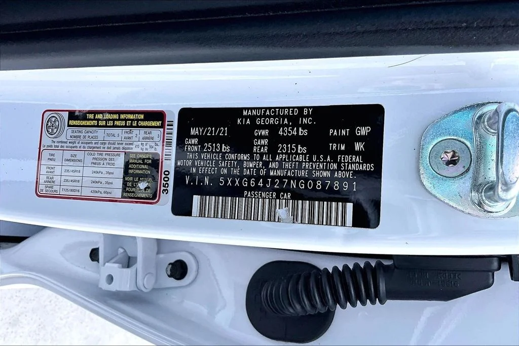 Used 2022 White Kia GT-Line image 17