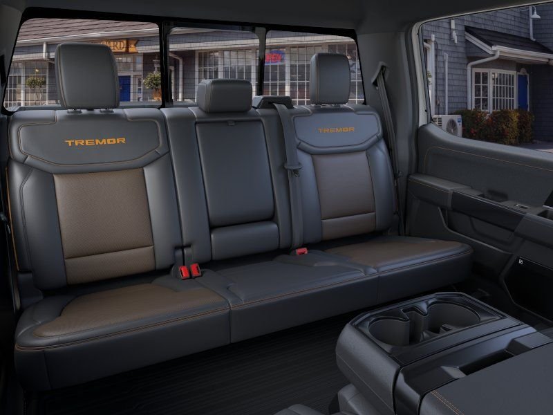 New 2025 Oxford White Ford Tremor image 11