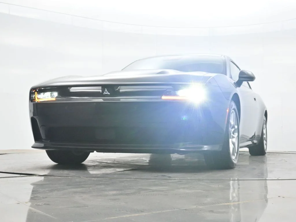 New 2025 Diamond Black Crystal Pearlcoat Dodge R/T image 32