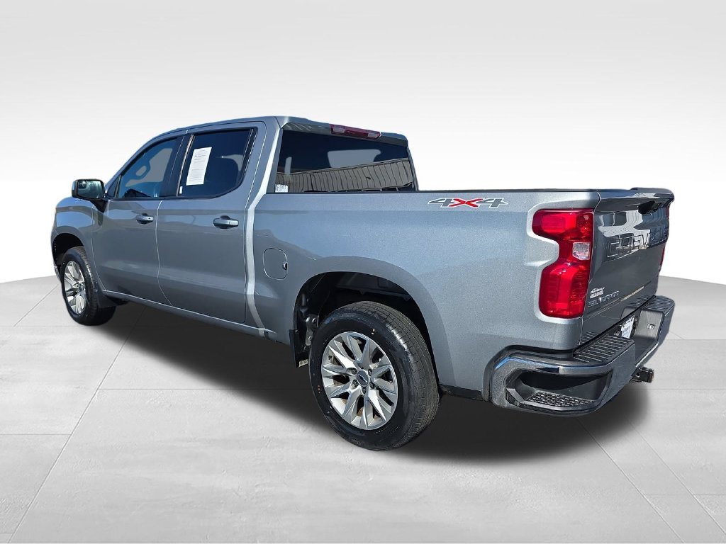 Used 2023 Gray Chevrolet LT image 3