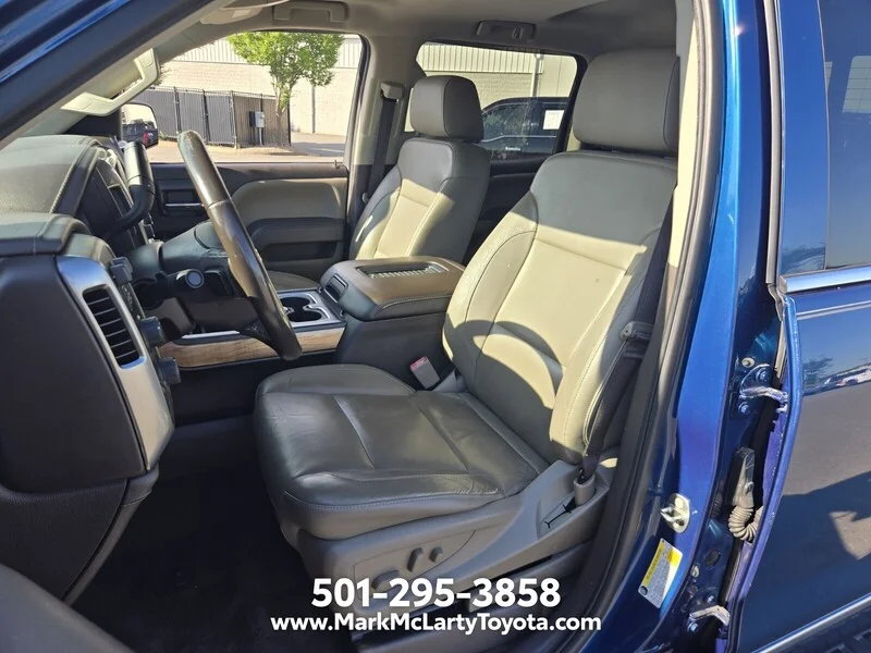 Used 2018 Deep Ocean Blue CHEVROLET 4WD CREW CAB 143.5" LTZ W/1LZ image 10