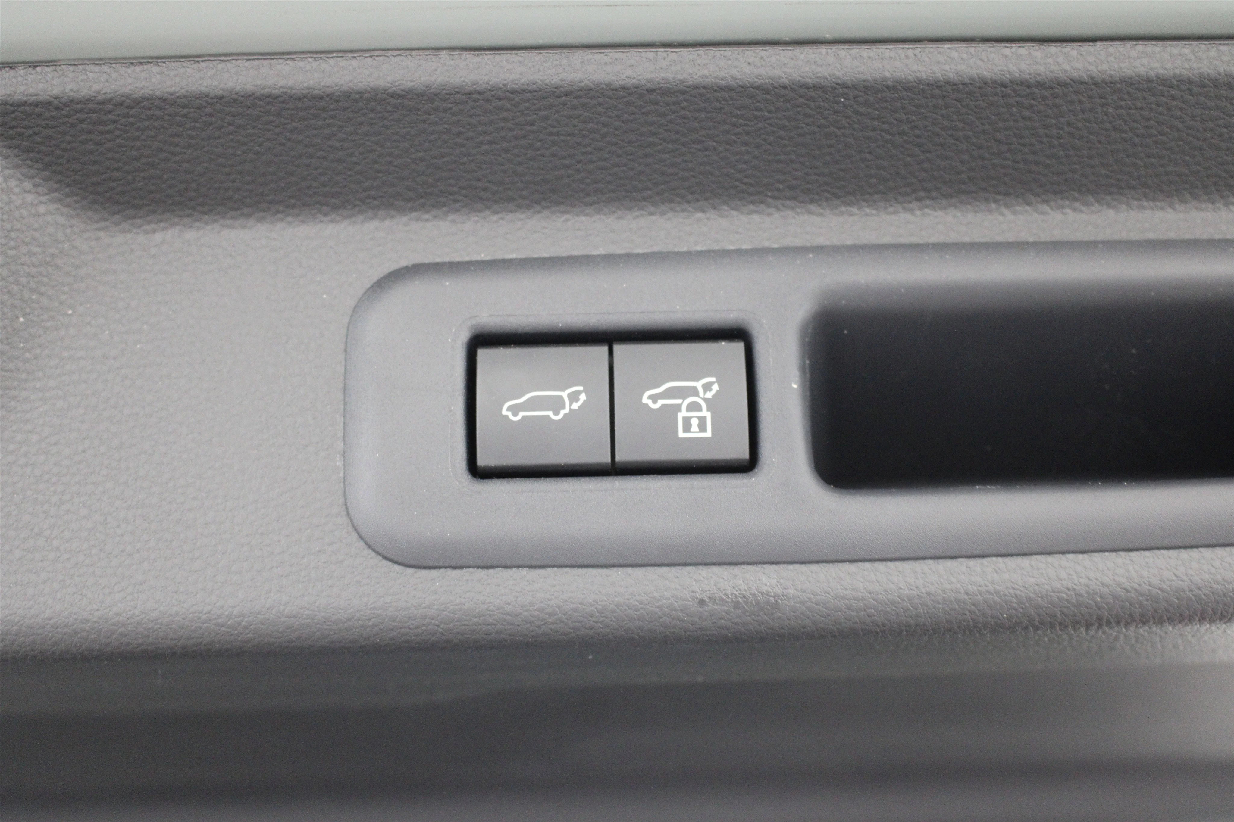 2026 Toyota Sequoia Platinum - Photo 33