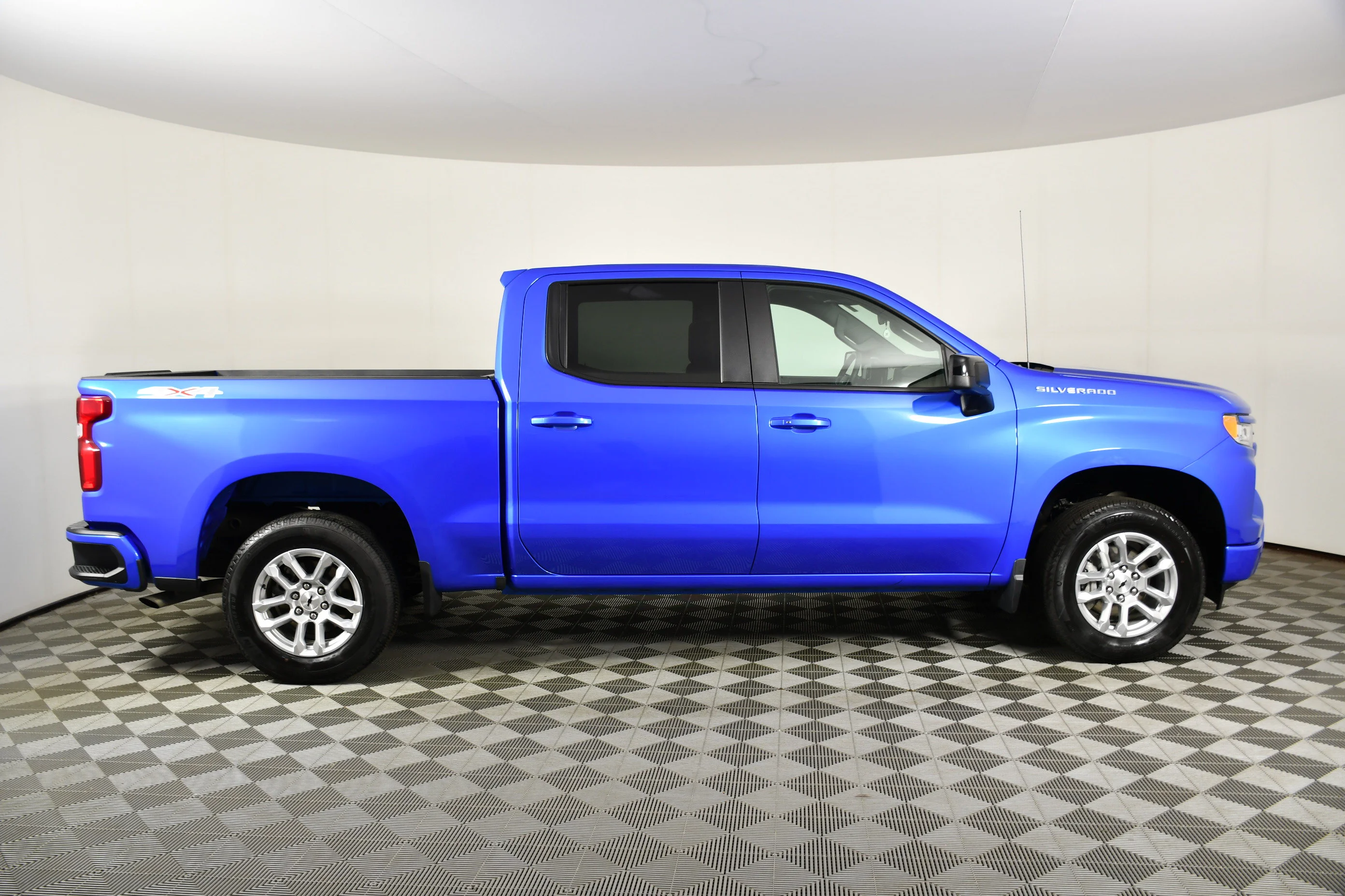 Used 2026 Riptide Blue Metallic Chevrolet RST image 5