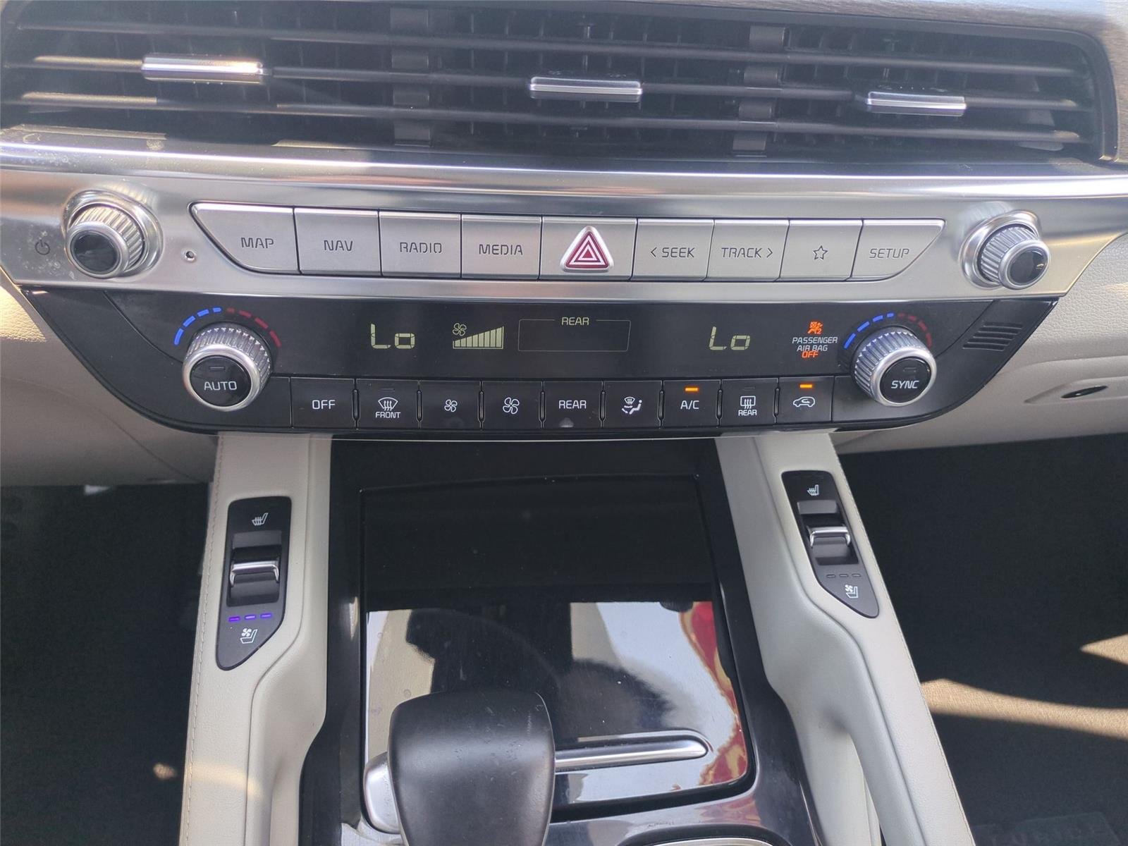 Used 2022 Glacial White Pearl Kia SX image 28