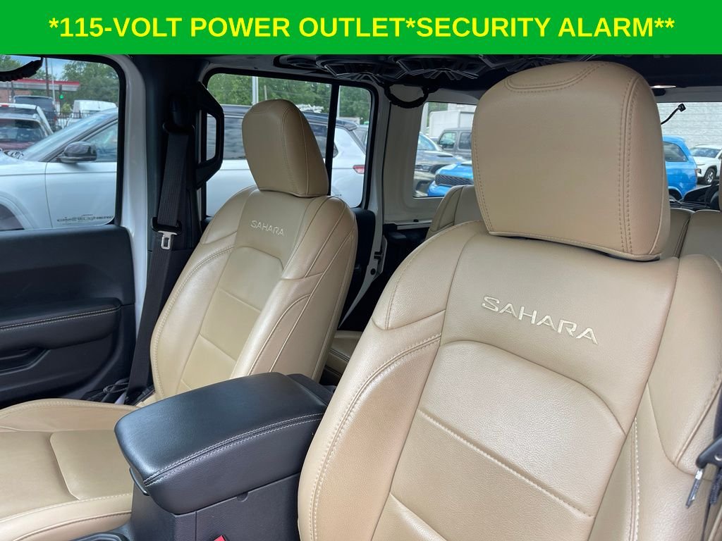 Used 2019 Bright White Clearcoat Jeep Unlimited Sahara image 14