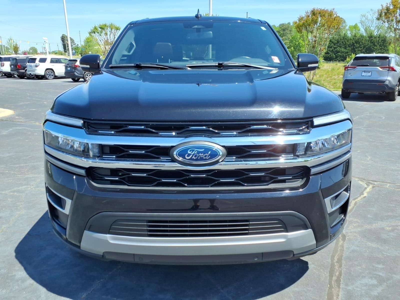Used 2024  Ford Limited image 12