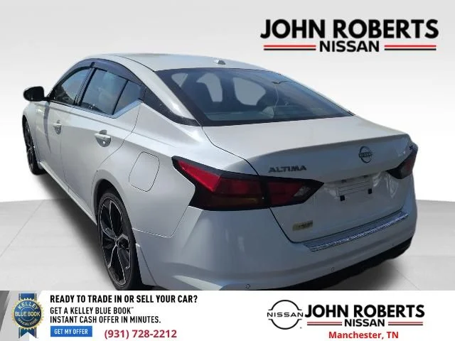 Used 2023 White Nissan 2.5 SR image 7