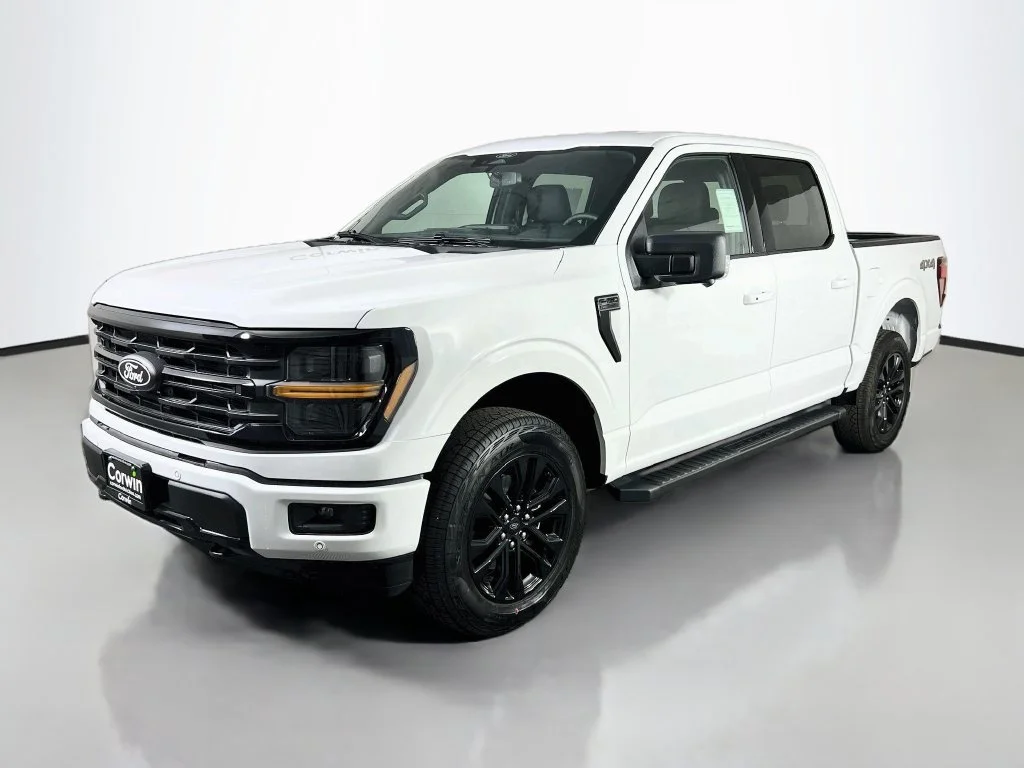 New 2026 Oxford White Ford XLT image 4