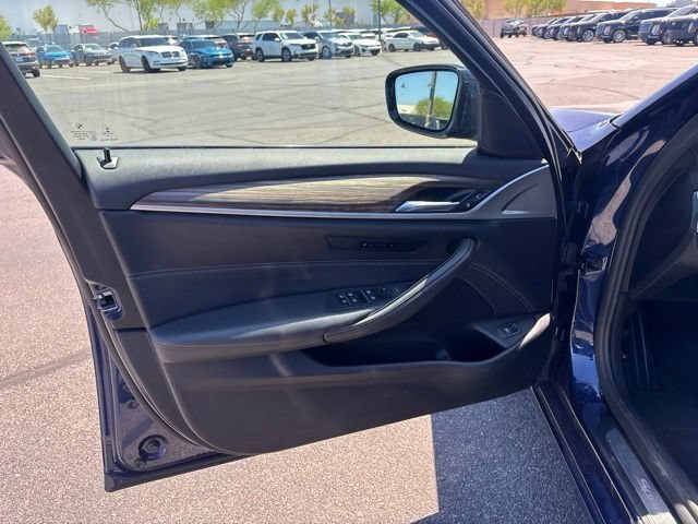 Used 2019 Blue BMW 540i image 10