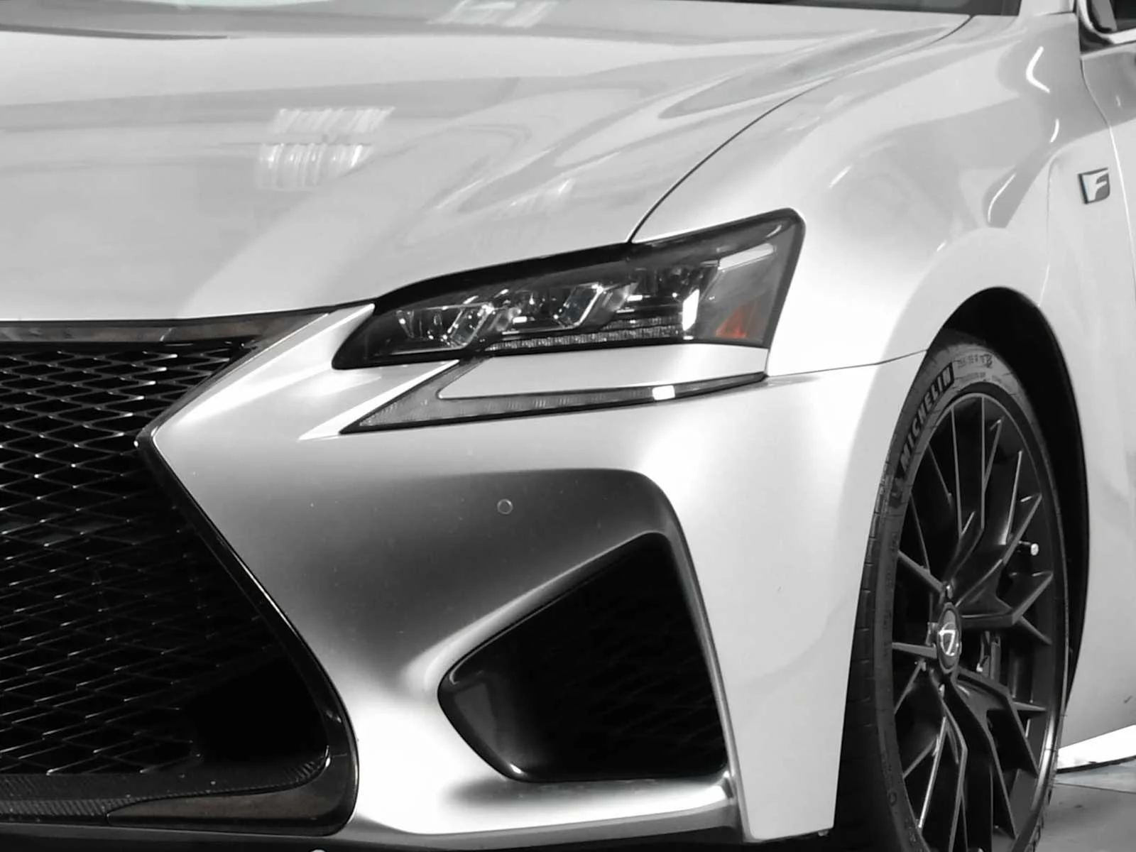 Used 2020 Liquid Platinum Lexus  image 11