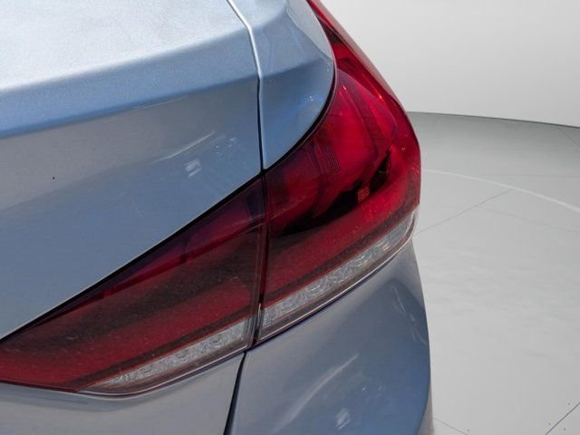 Used 2017 Silver Genesis 3.8 image 37
