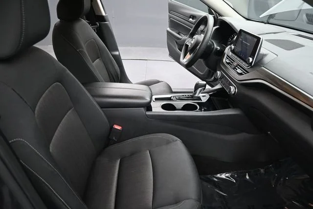 Used 2024 Gun Metallic Nissan 2.5 SV image 21