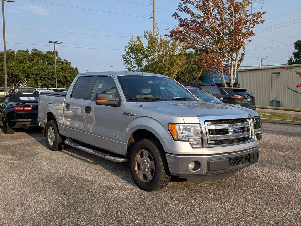 Used 2013 Silver Ford XLT image 4