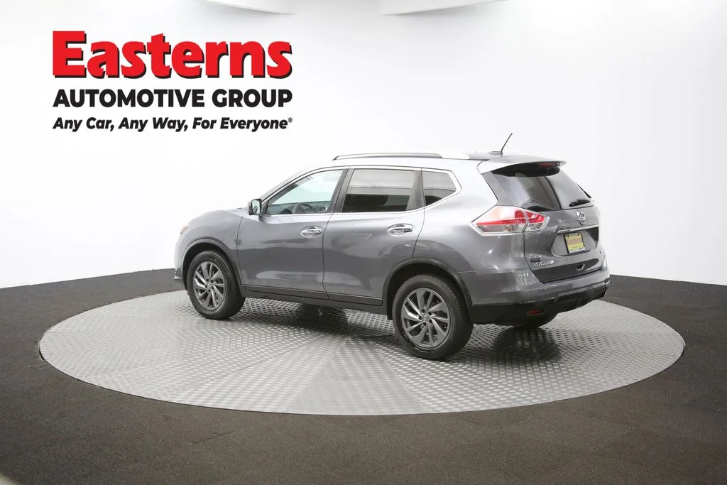 Used 2016 Gray Nissan SL image 61