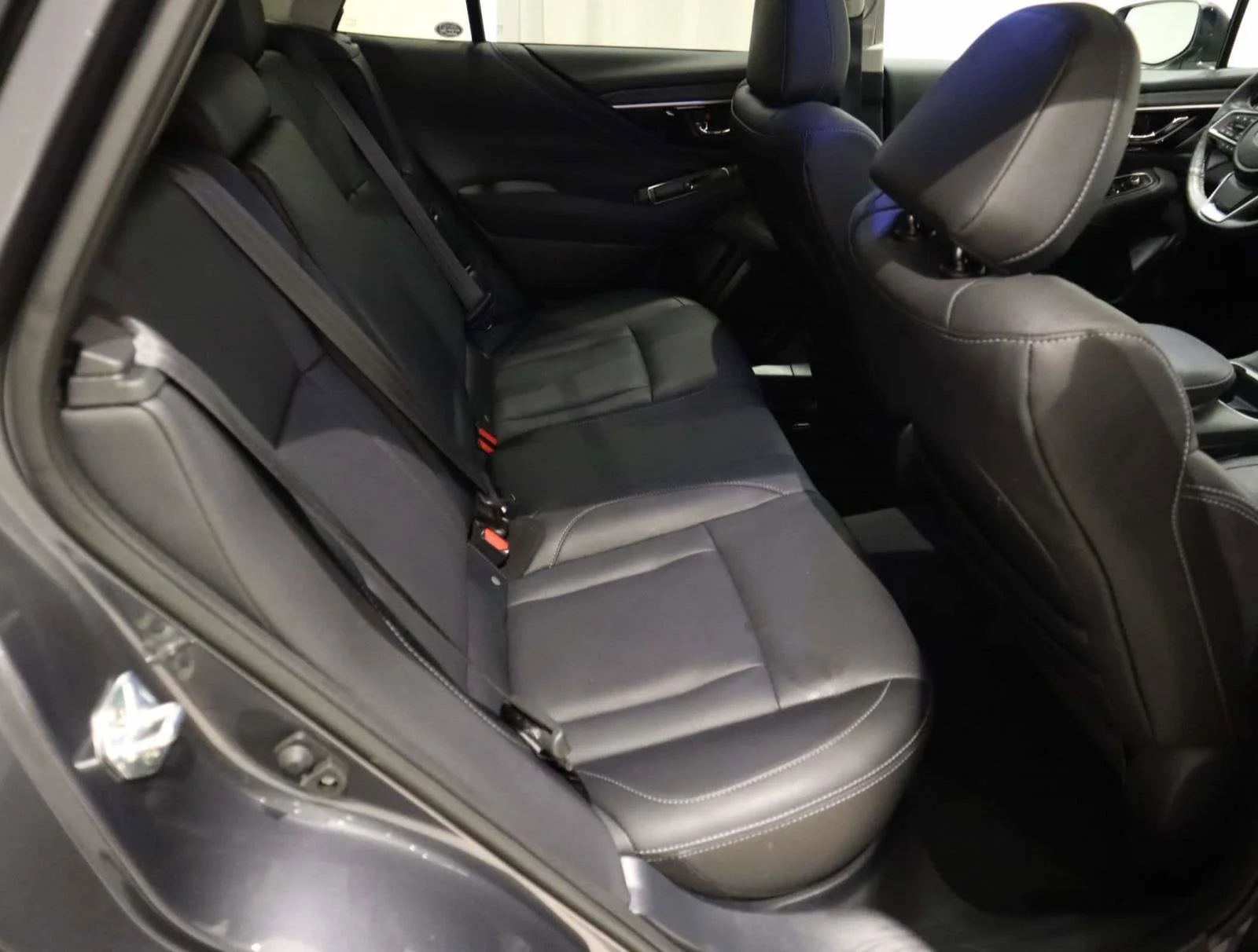 Used 2024 Magnetite Gray Metallic Subaru Limited image 13