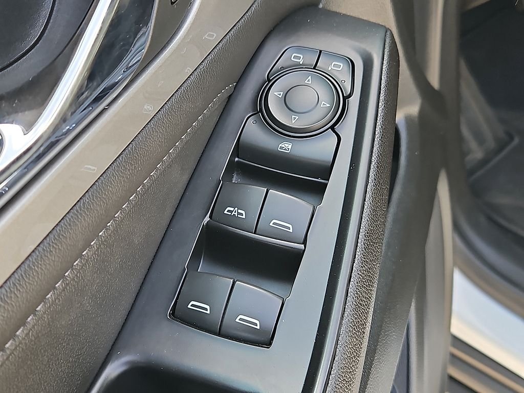 2023 Chevrolet Traverse 1LT - Photo 13