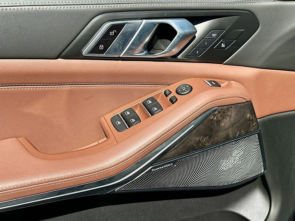 Used 2024 Blue BMW M60i image 16