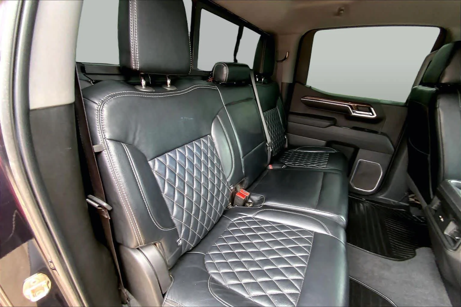 Used 2022 Dark Ash Metallic Chevrolet RST image 19