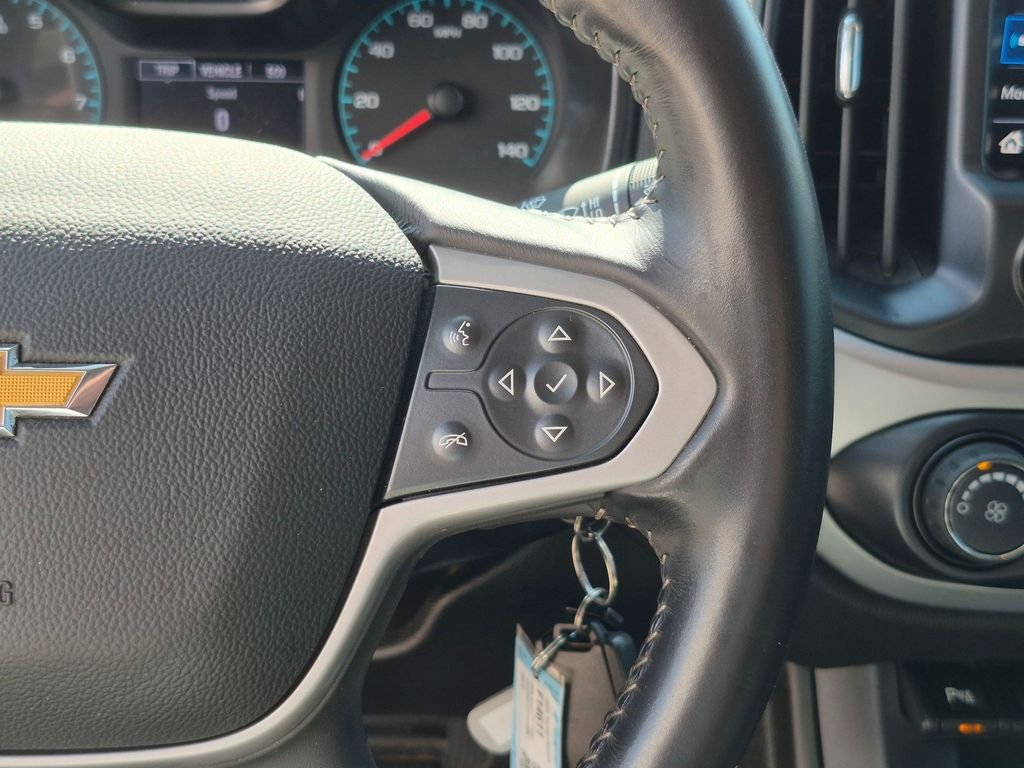 Used 2022 White Chevrolet LT image 21