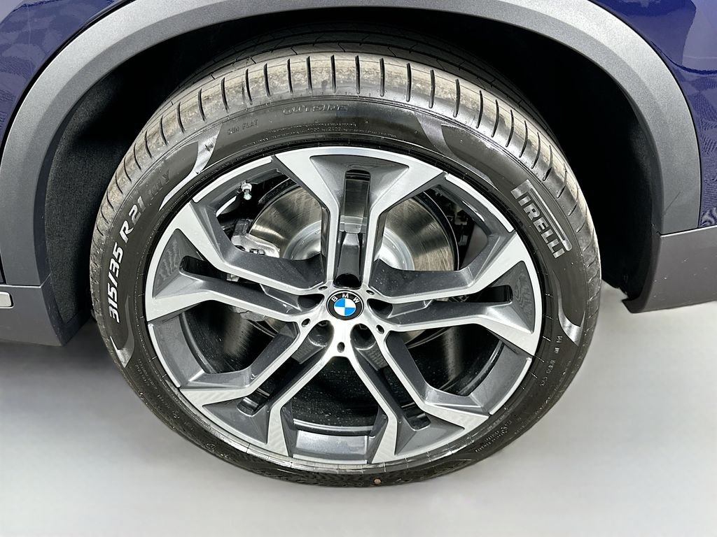 New 2026 Tanzanite Blue II Metallic BMW xDrive40i image 23