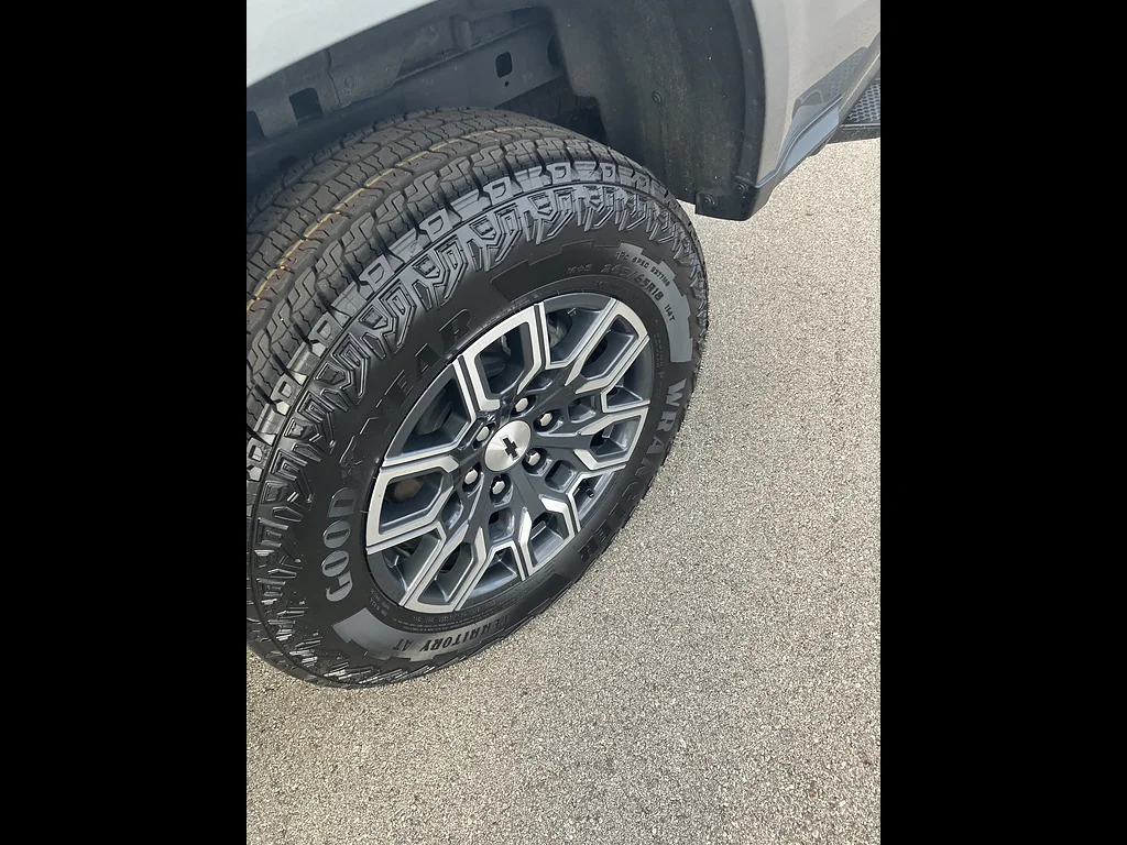 Used 2024 Sterling Gray Metallic Chevrolet Z71 image 9