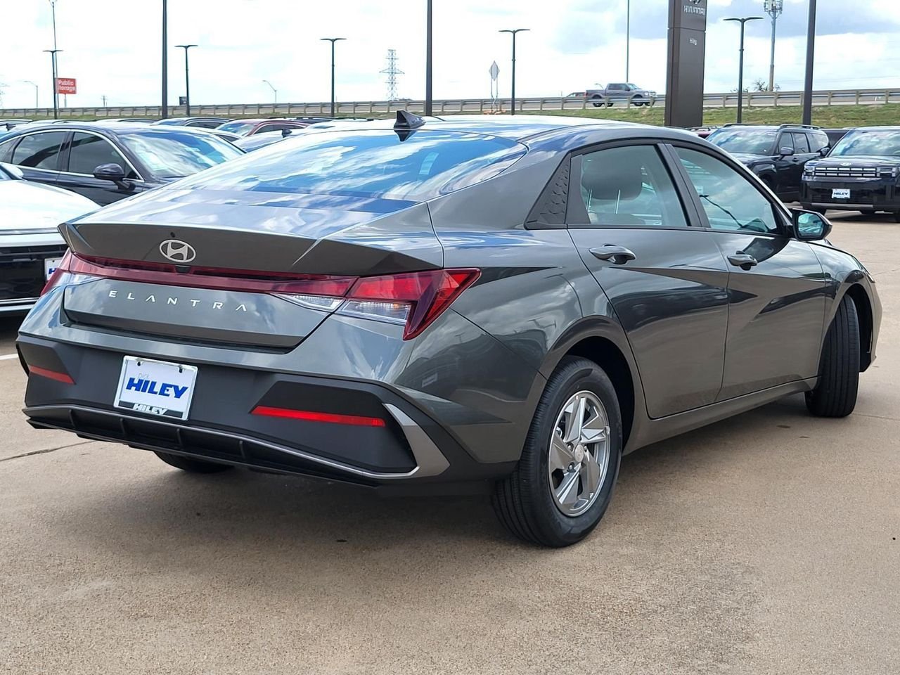 New 2026 Ecotronic Gray Hyundai SE image 5