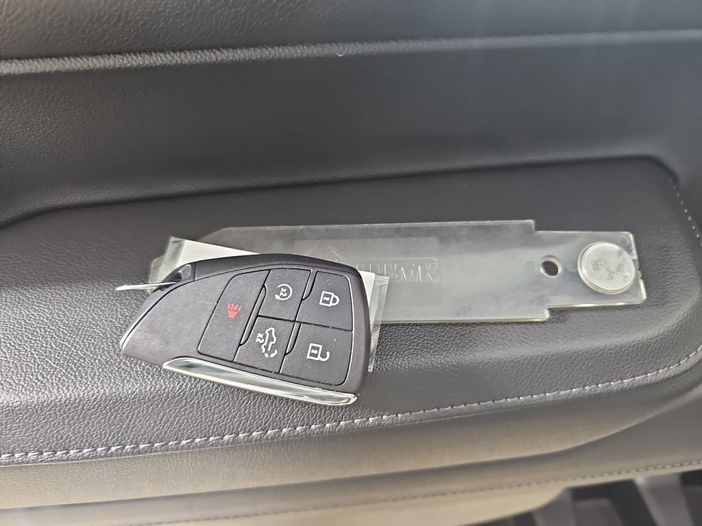 Used 2024 Sterling Gray Metallic Chevrolet LT (2FL) image 40