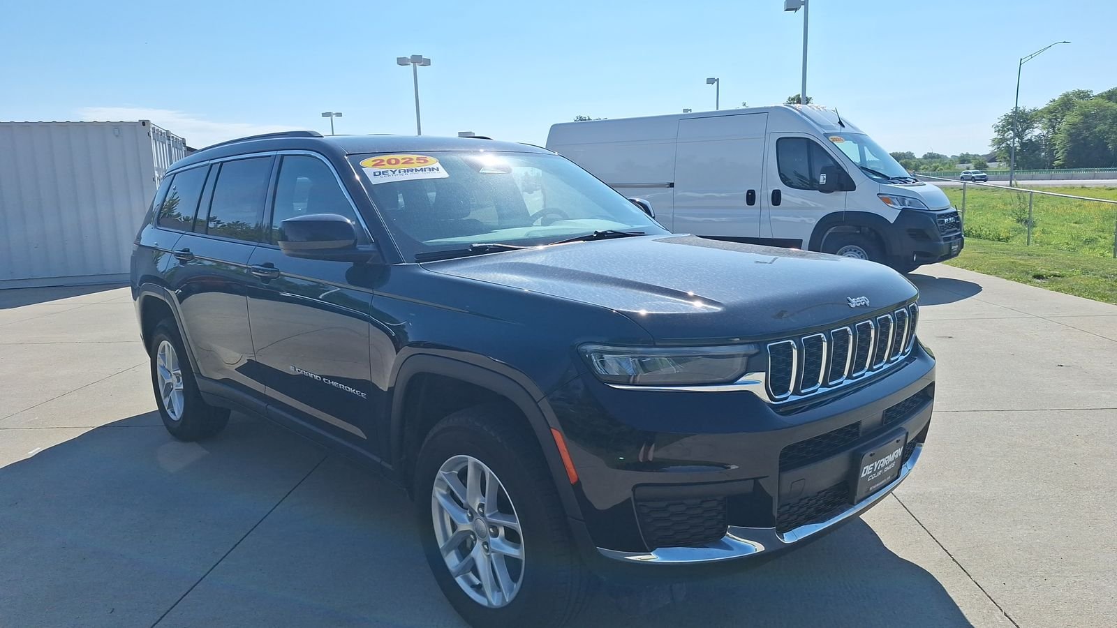 Used 2025 Black Jeep Laredo image 7