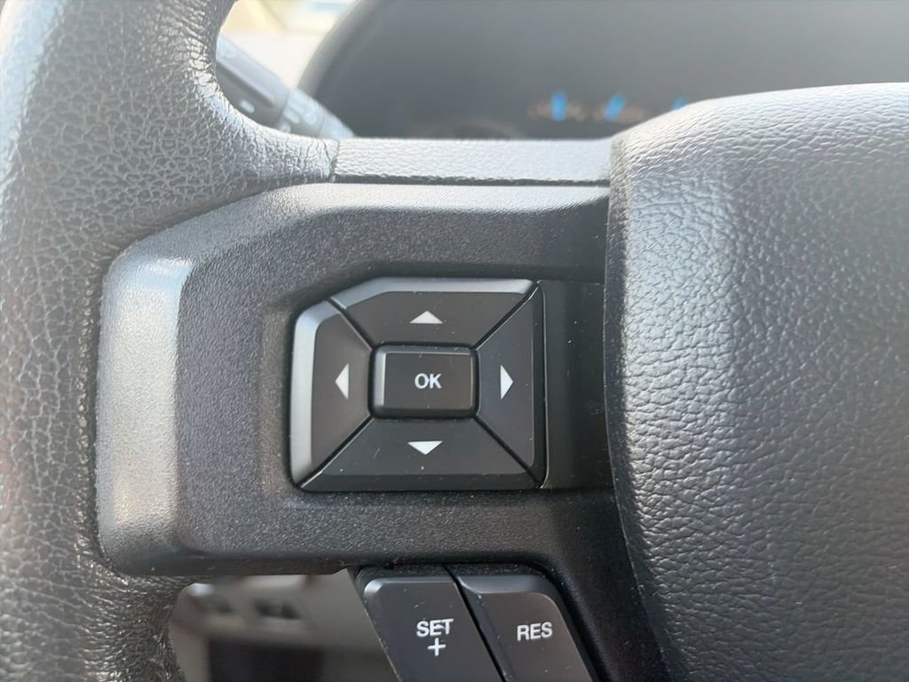 Used 2015 Silver Ford XLT image 23
