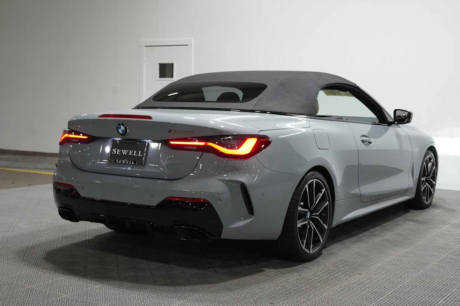 Certified Used 2024 Brooklyn Grey Metallic BMW M440i image 4