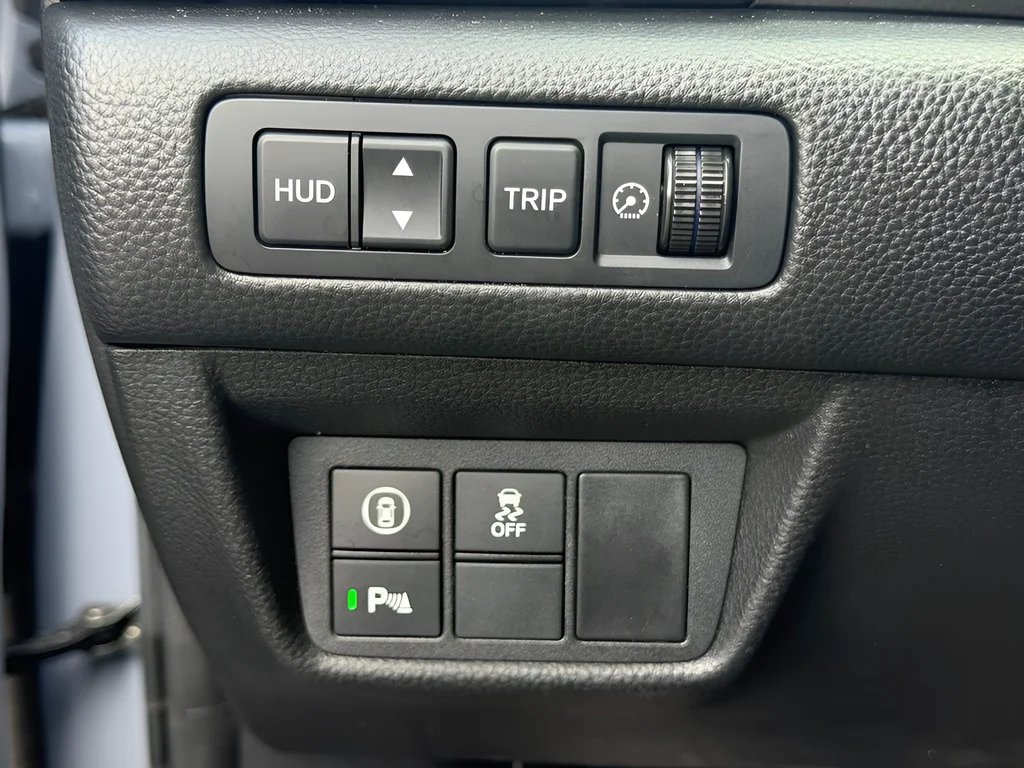2022 Honda Accord Hybrid Touring - Photo 27
