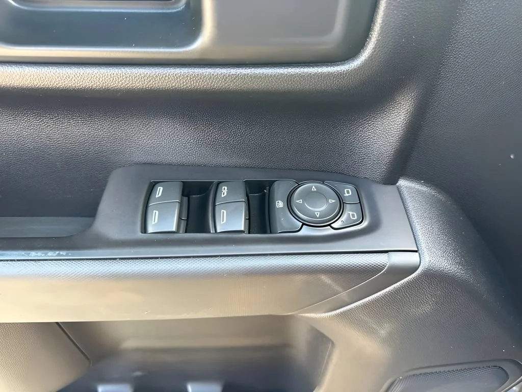 Used 2020 SHADOW GRAY METALLIC Chevrolet Custom image 23