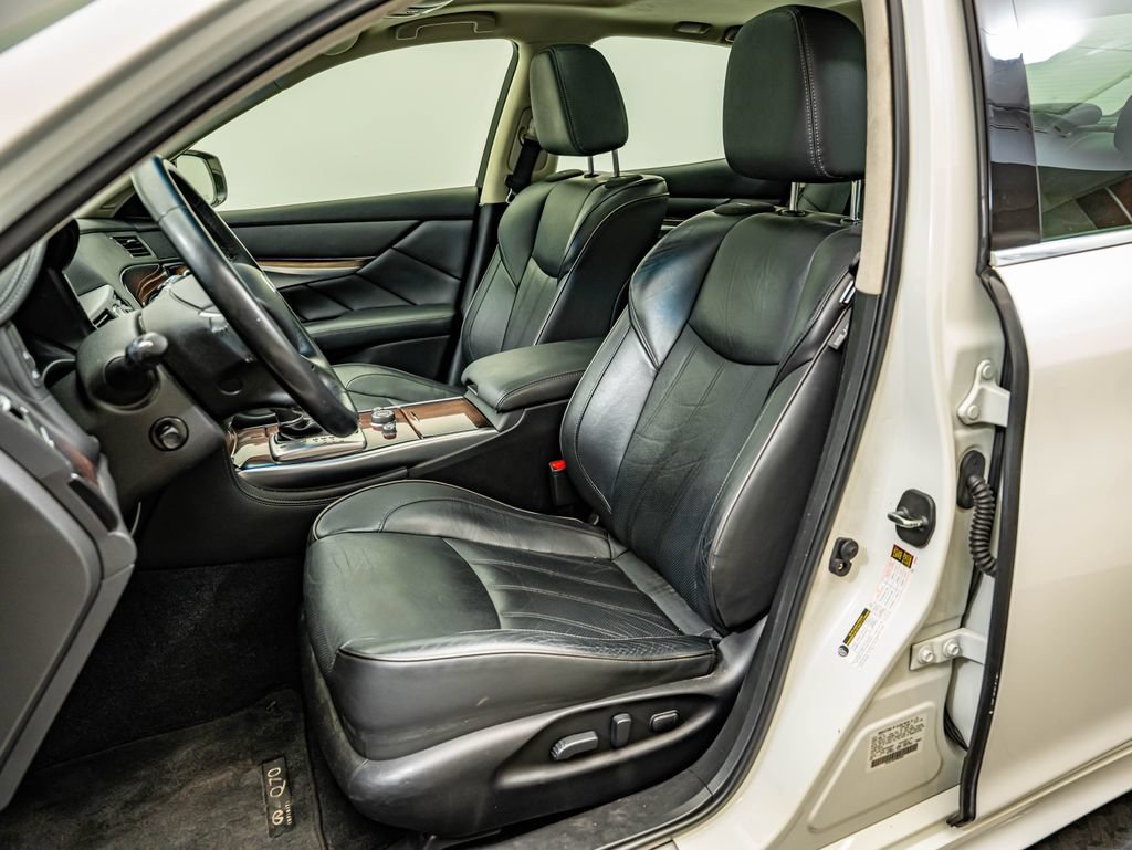 Used 2015 Moonlight White INFINITI 3.7X image 21