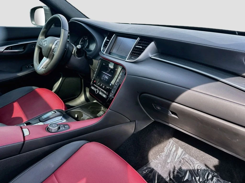Certified Used 2025 Black Obsidian INFINITI SPORT image 30