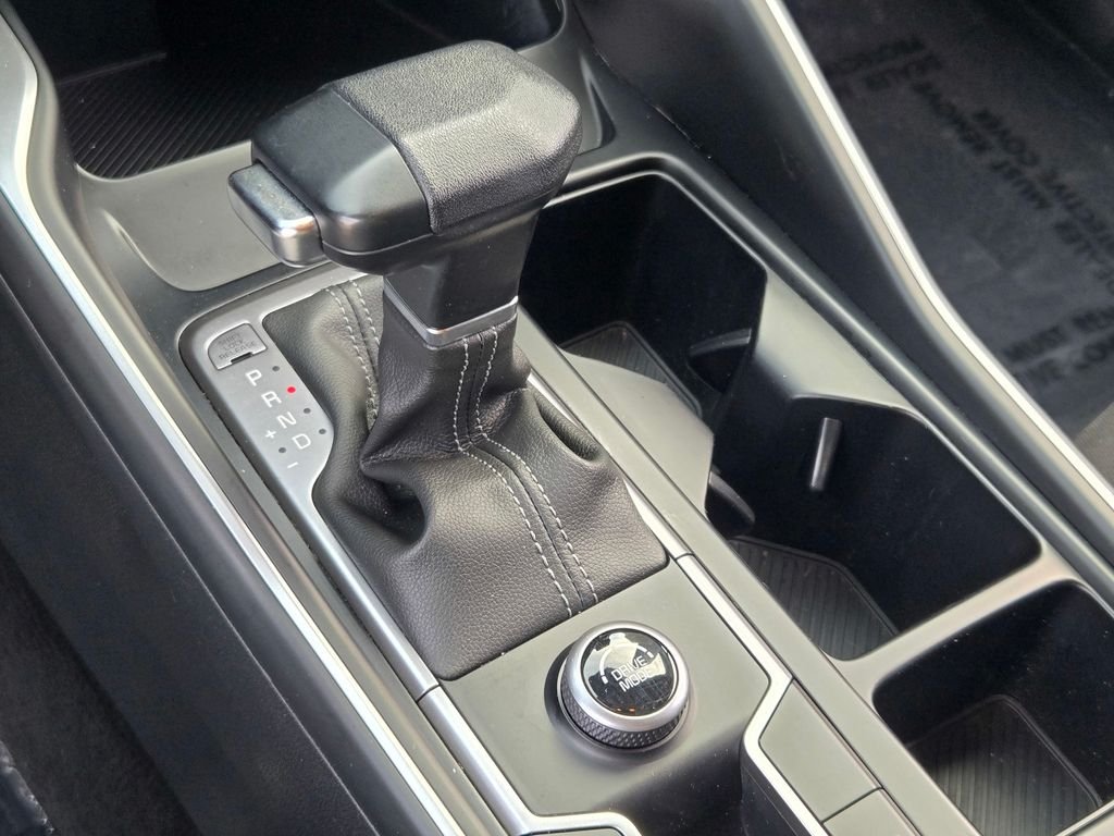 2024 Kia Sorento LX - Photo 37