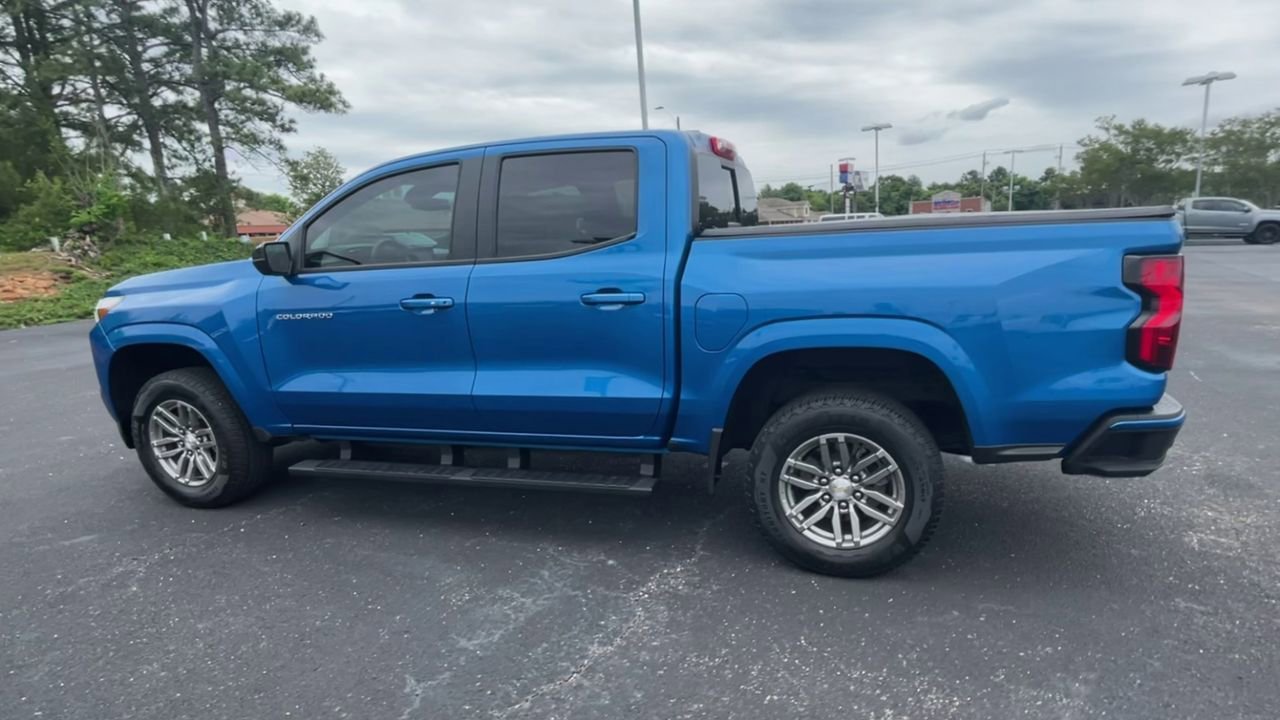 Used 2023 Glacier Blue Metallic Chevrolet LT image 6