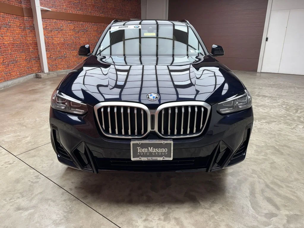 Used 2023 Black BMW xDrive30i image 7