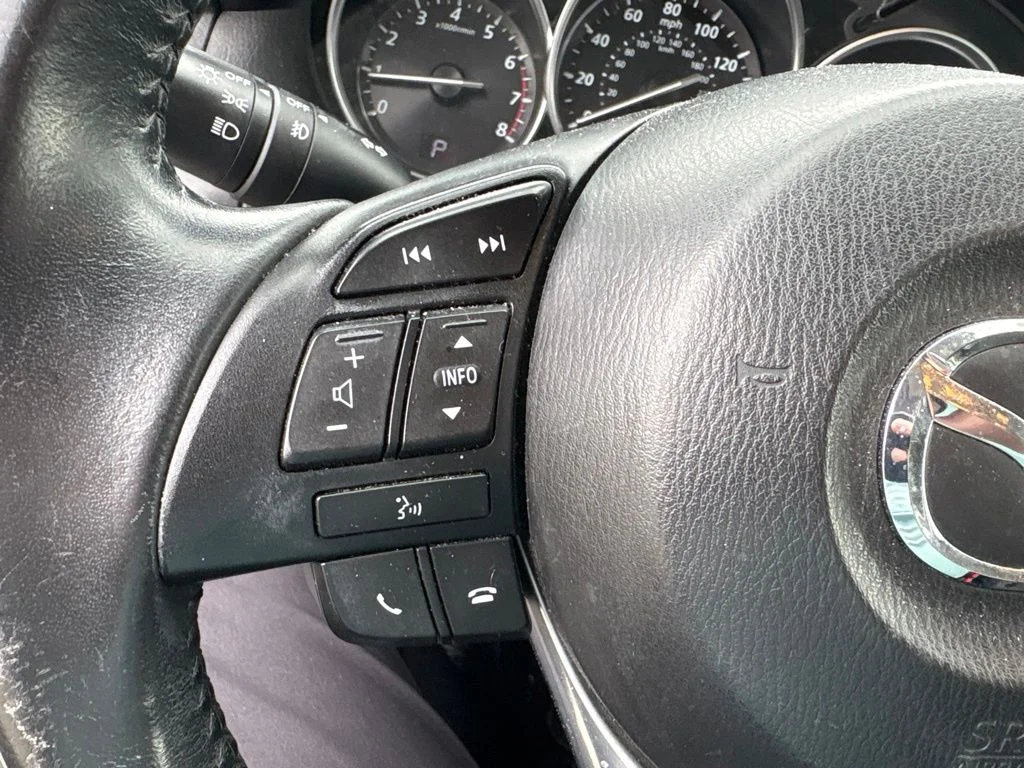 Used 2015 White Mazda Touring image 18