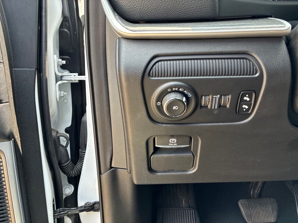 Used 2024 White Jeep Series III image 14