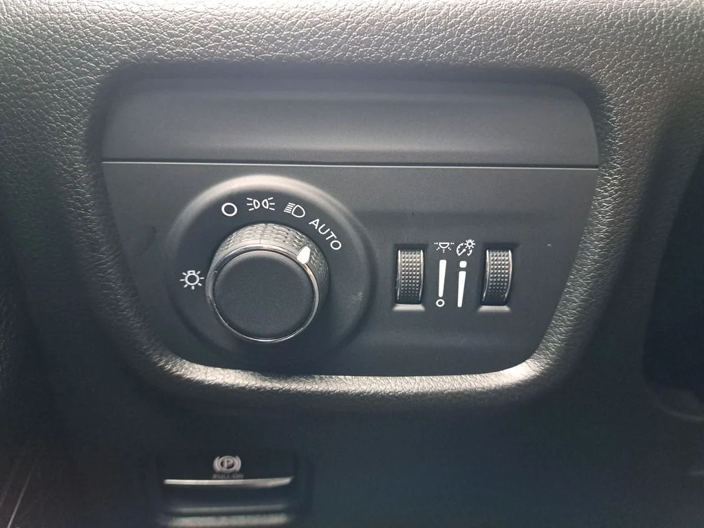2025 Jeep Grand Cherokee Altitude - Photo 31