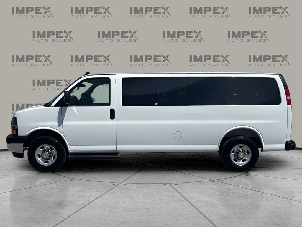 Used 2025 White Chevrolet LT image 2